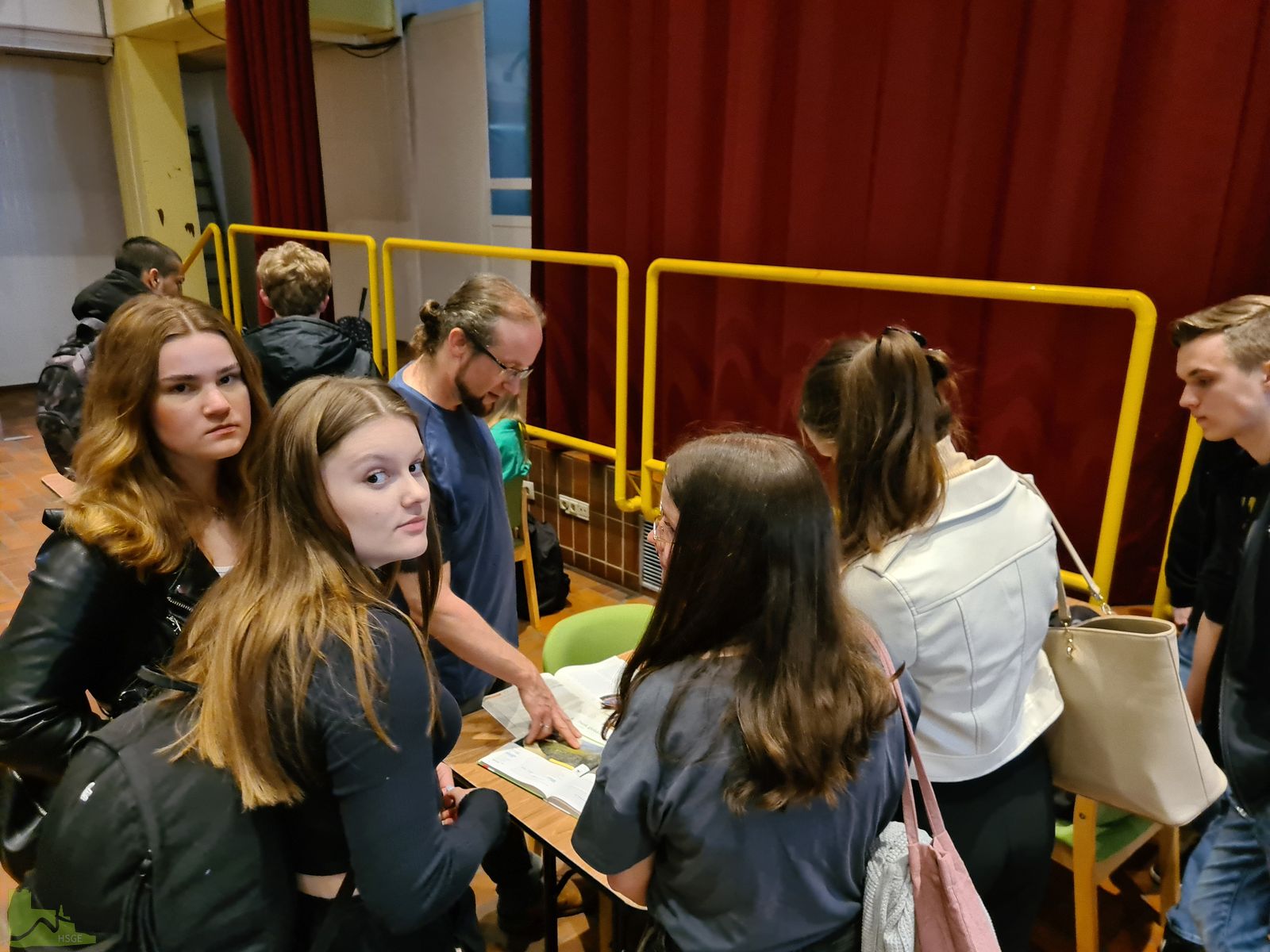 Reges Treiben in der Aula