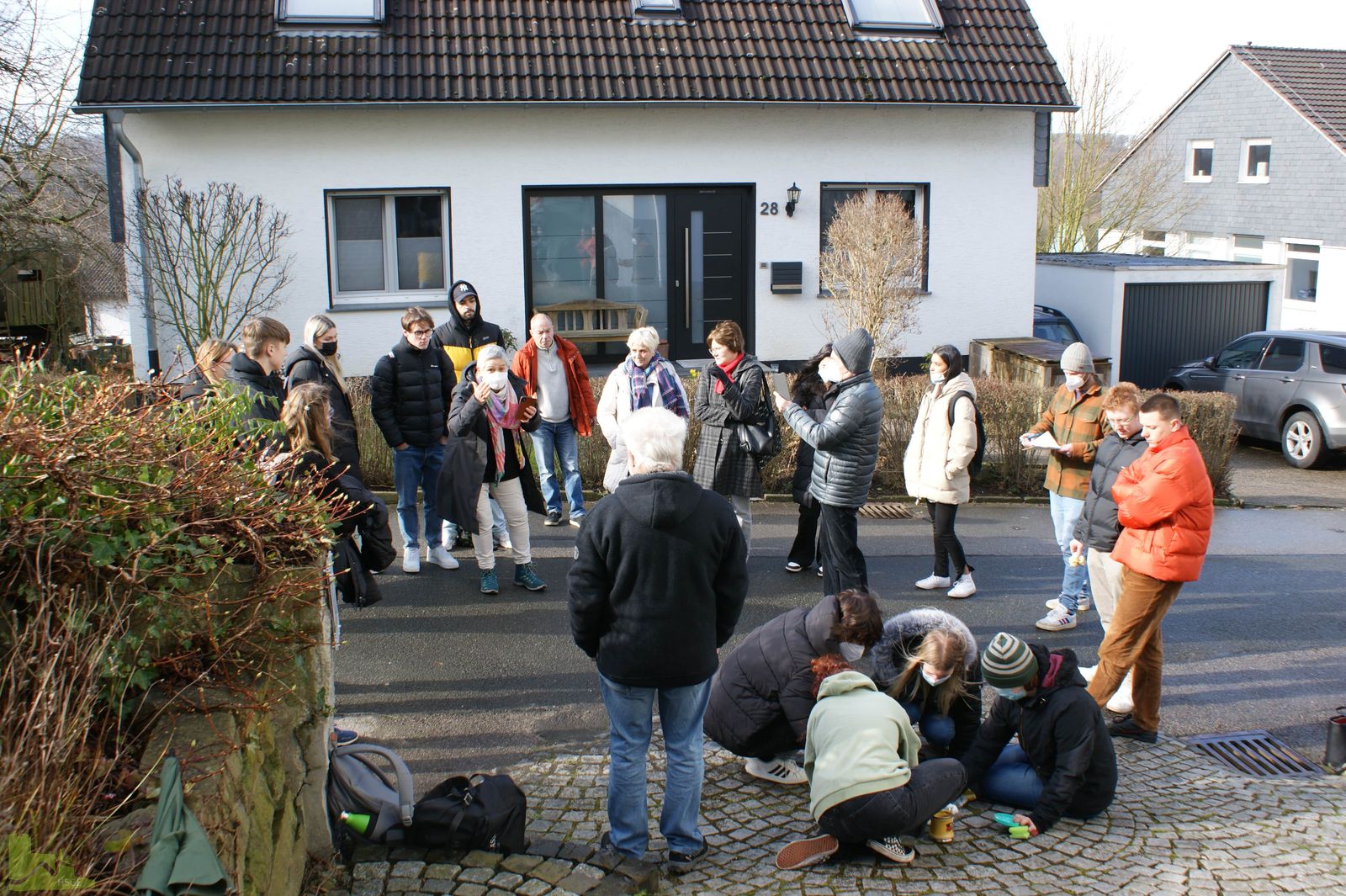 Enthüllung der Gedenktafel an der Kirchstraße